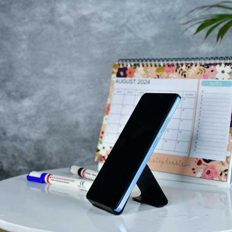Mayii - Modern Freestanding Metal Mobile Phone Stand