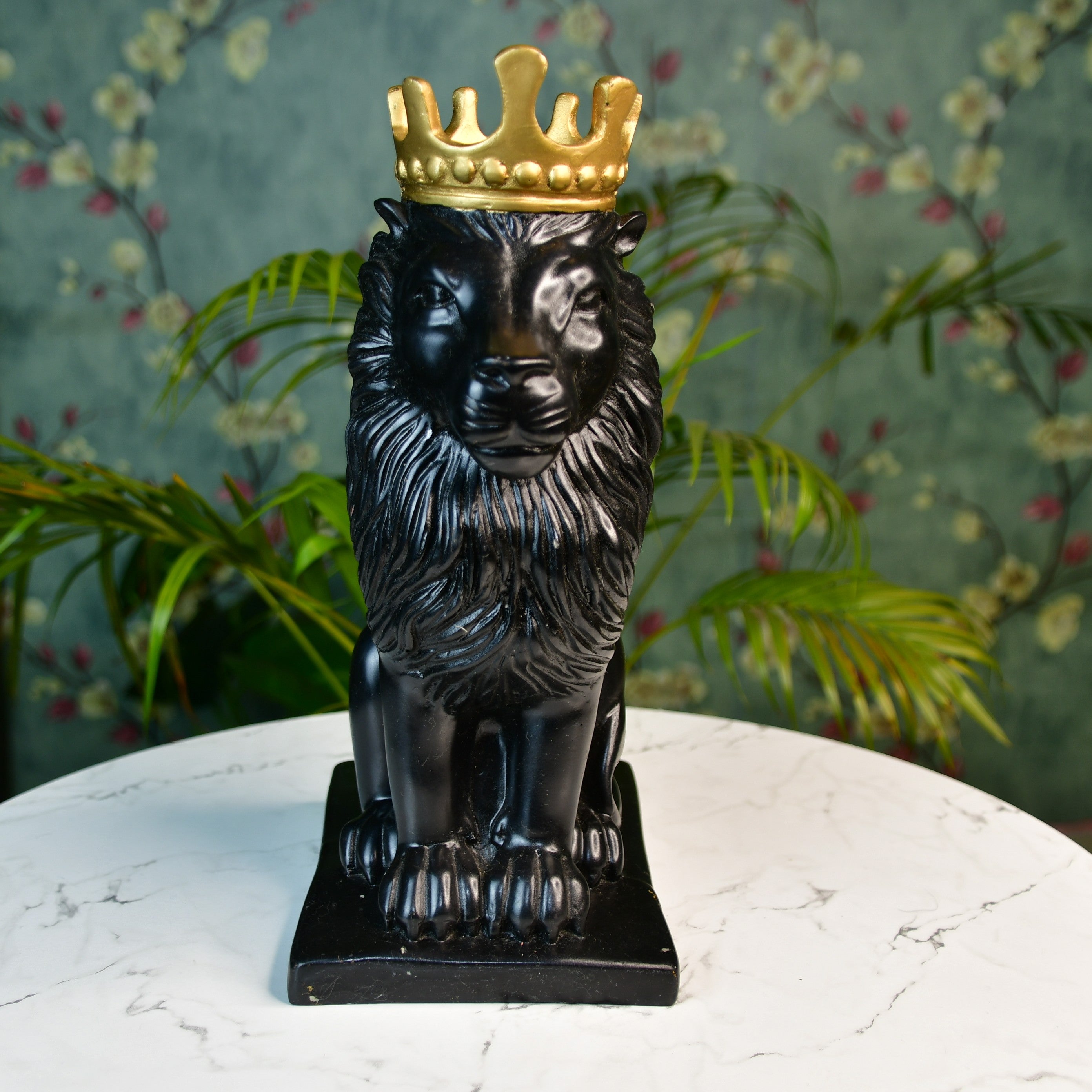 Mayii Black Lion Showpiece