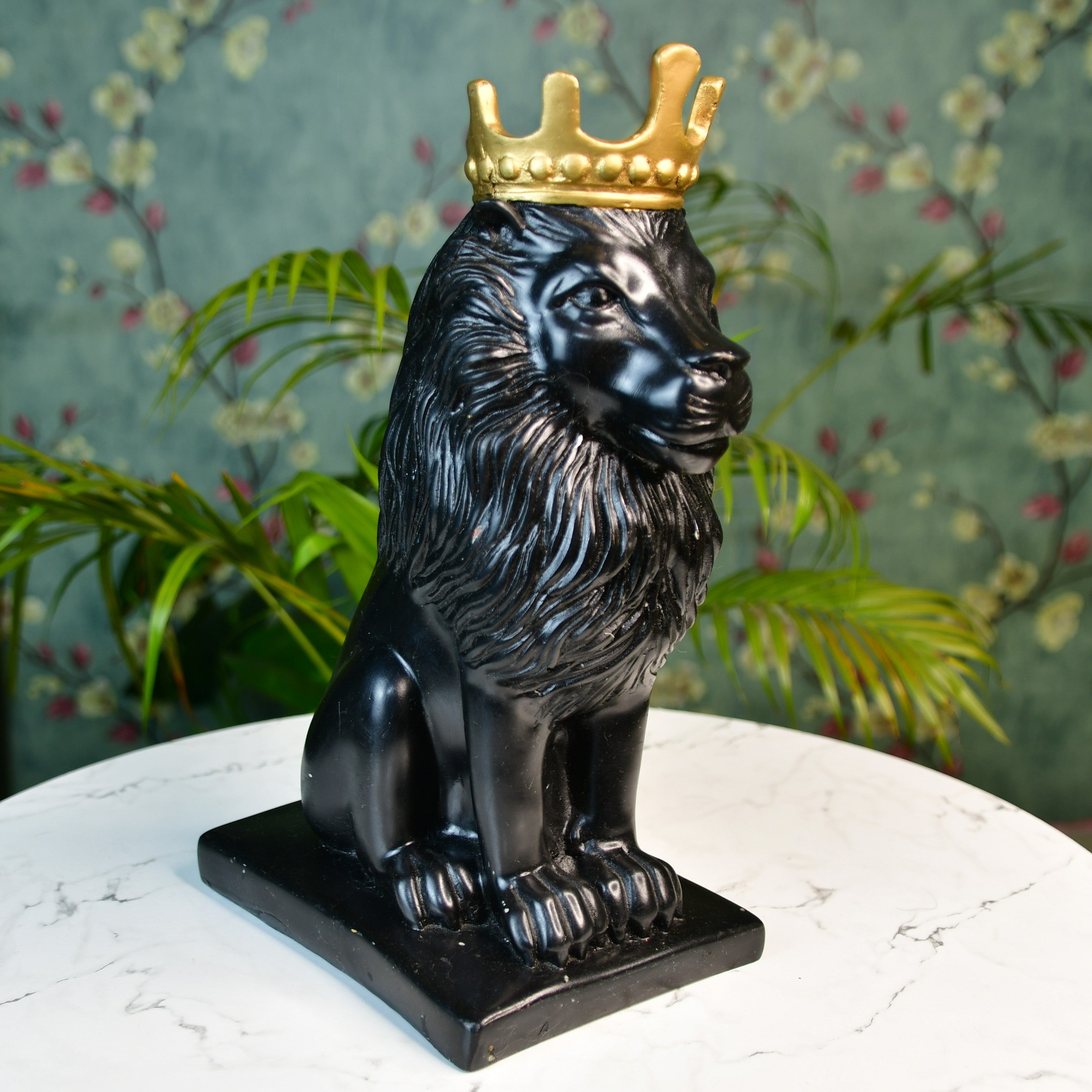 Mayii Black Lion Showpiece