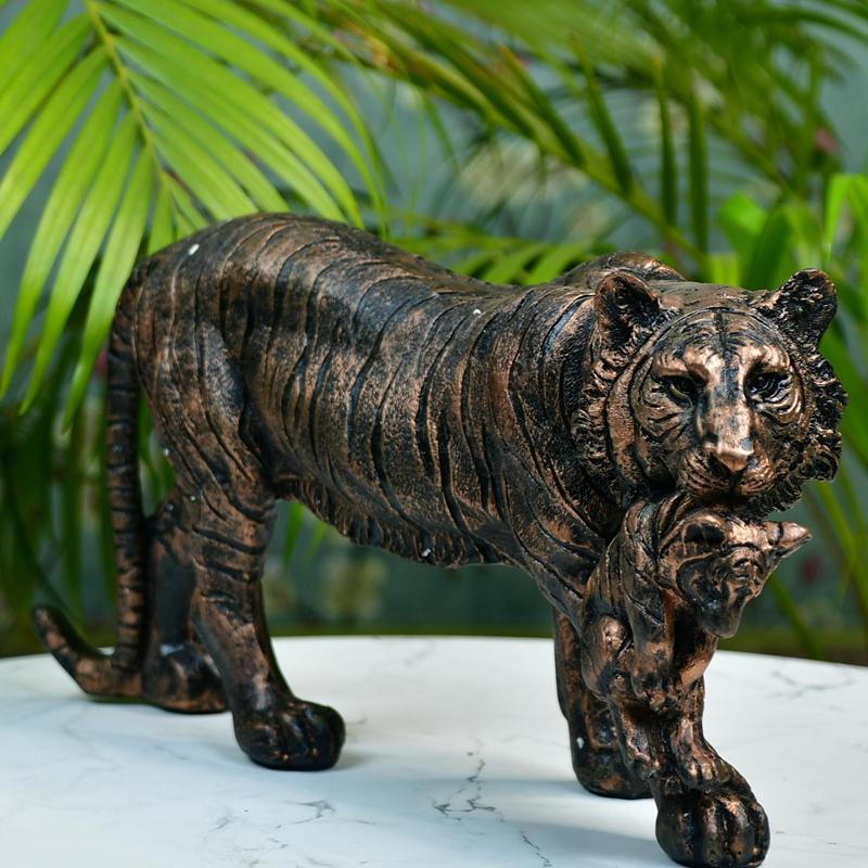 Mayii Resin Tiger Decor