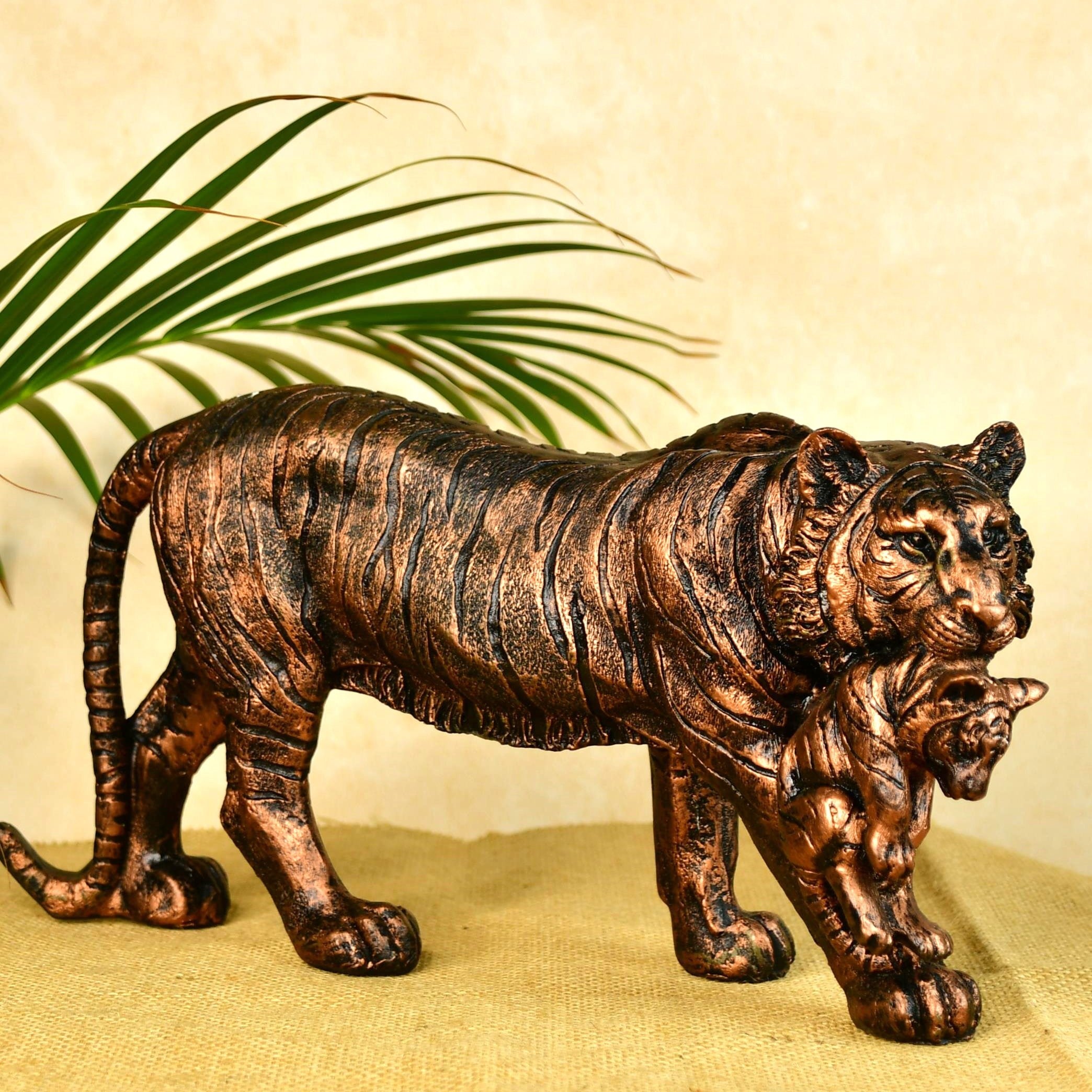 Mayii Resin Tiger Decor
