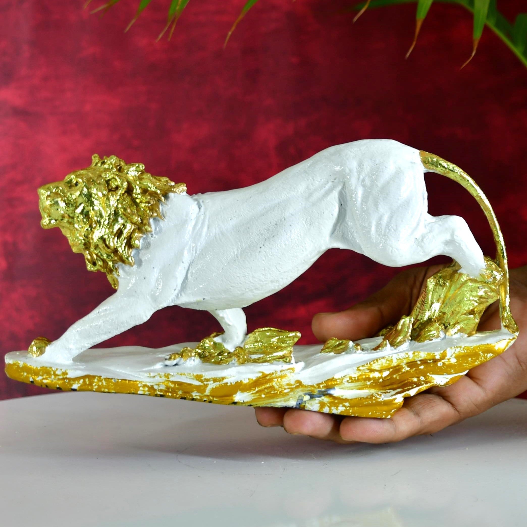 Mayii Resin Leaping Lion