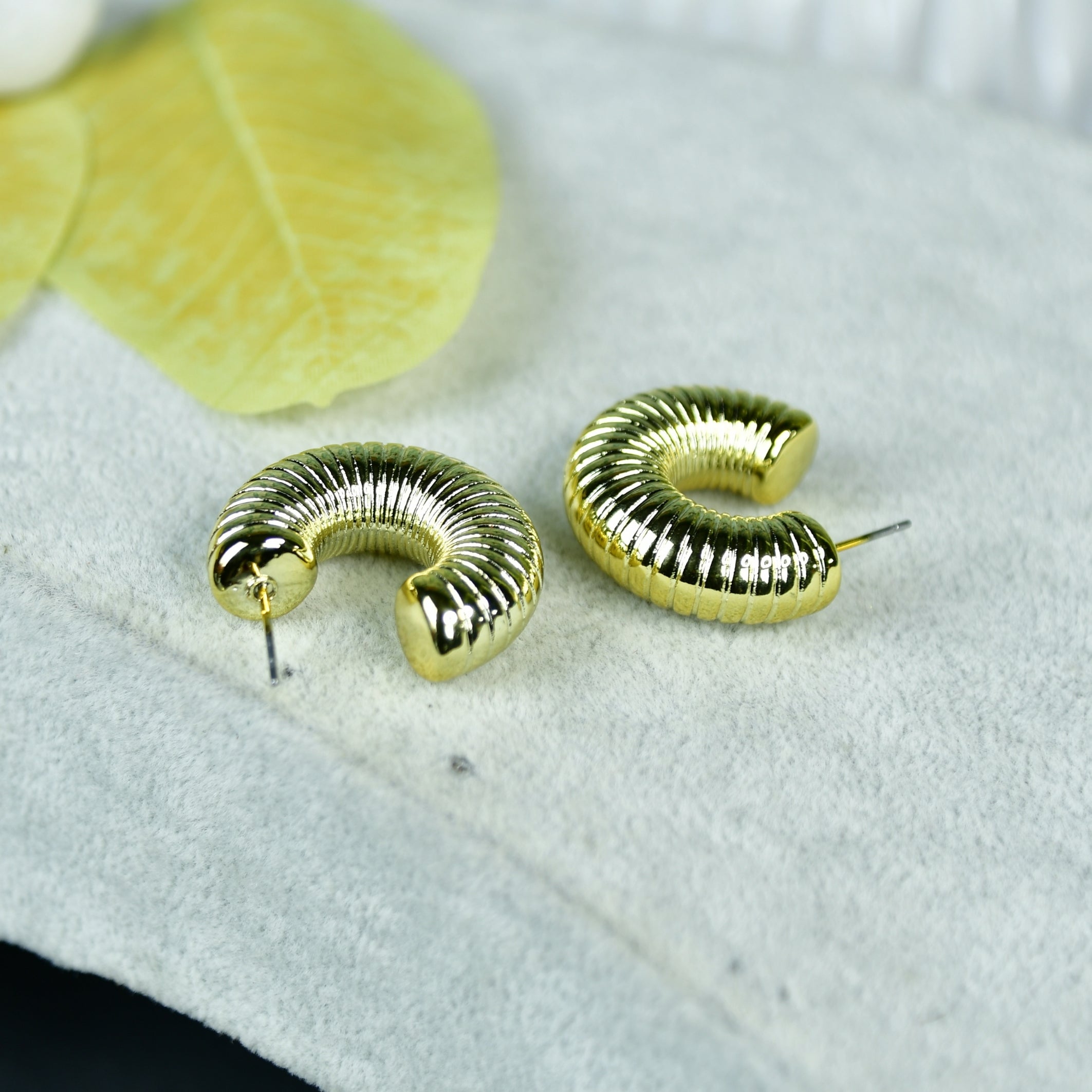 Mayii 3/4 Textured Round CCB Earrings – One Size - Mayii - Mayii