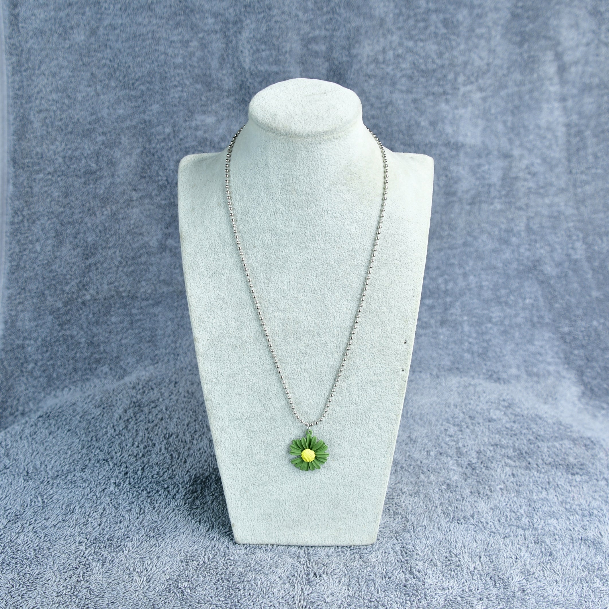 MAYII Flower Pendant Necklace Silver and Green Stainless Steel - One Size - Mayii - Mayii
