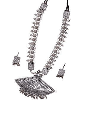 Mayii German Silver Necklace: Triangular Flower Design - Mayii - Mayii