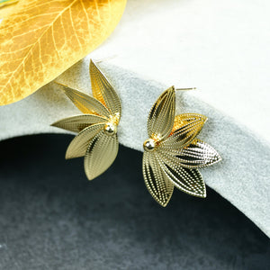 MAYII - Gold Half Moon Sharp Petals Stainless Steel Earrings - One Size - Mayii - Mayii