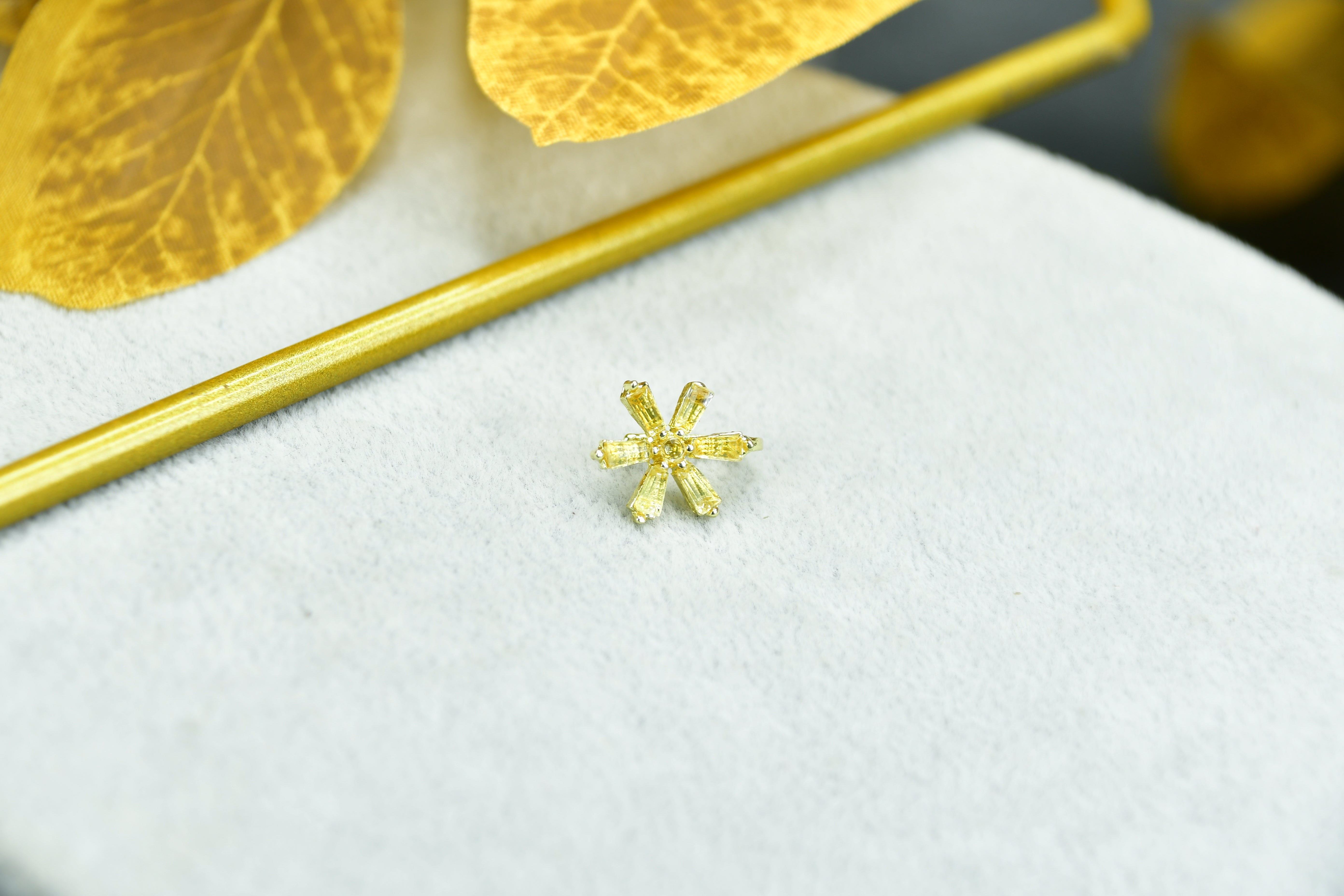 MAYII - Gold Stainless Steel Star Flower Nosepin - One Size - Mayii - Mayii