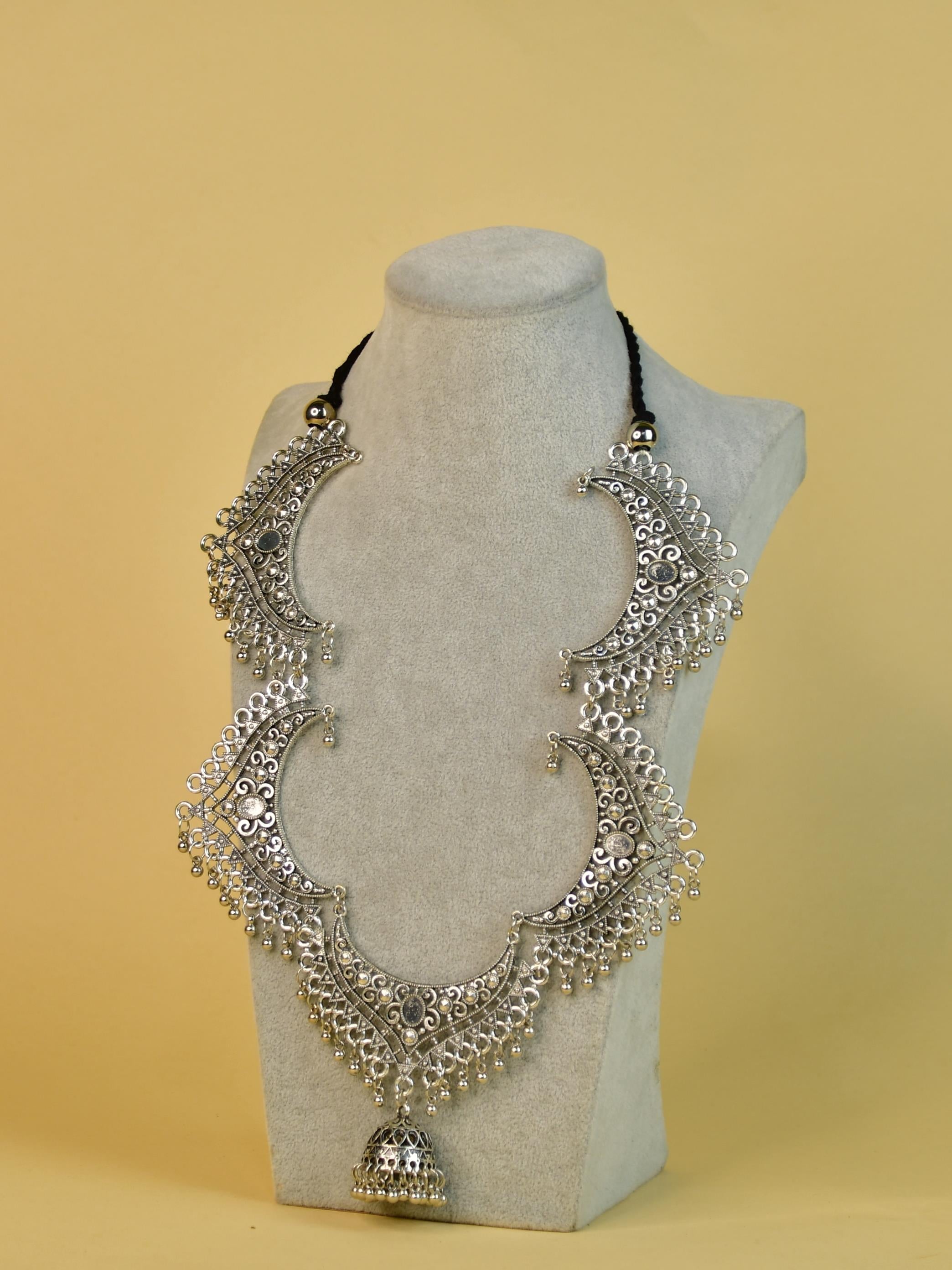 Mayii Handcrafted German Silver Necklace: Flower Petal Pattern - Mayii - Mayii