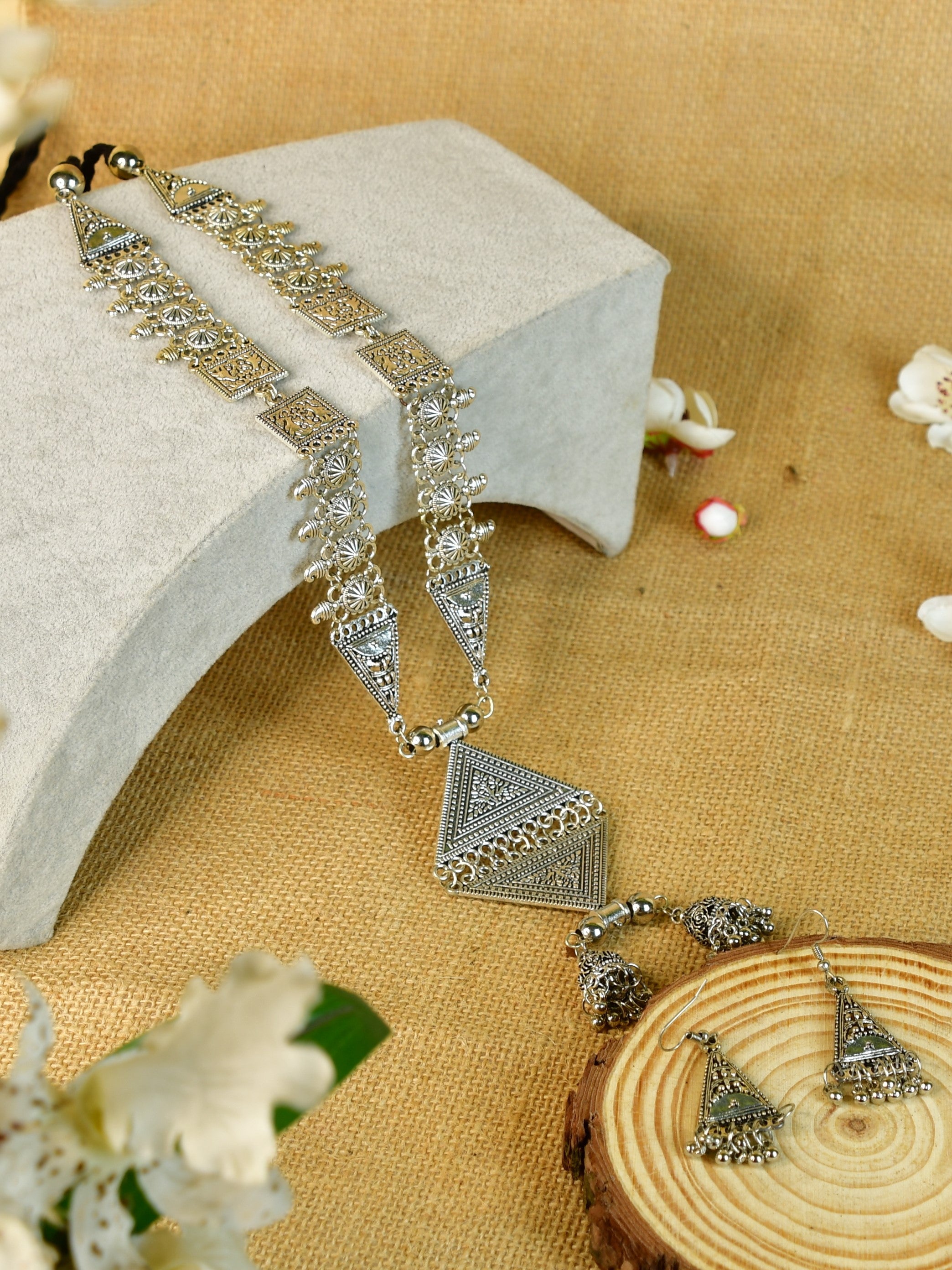 Mayii Handcrafted German Silver Rhombus Pendant with Dzi Beads - Mayii - Mayii