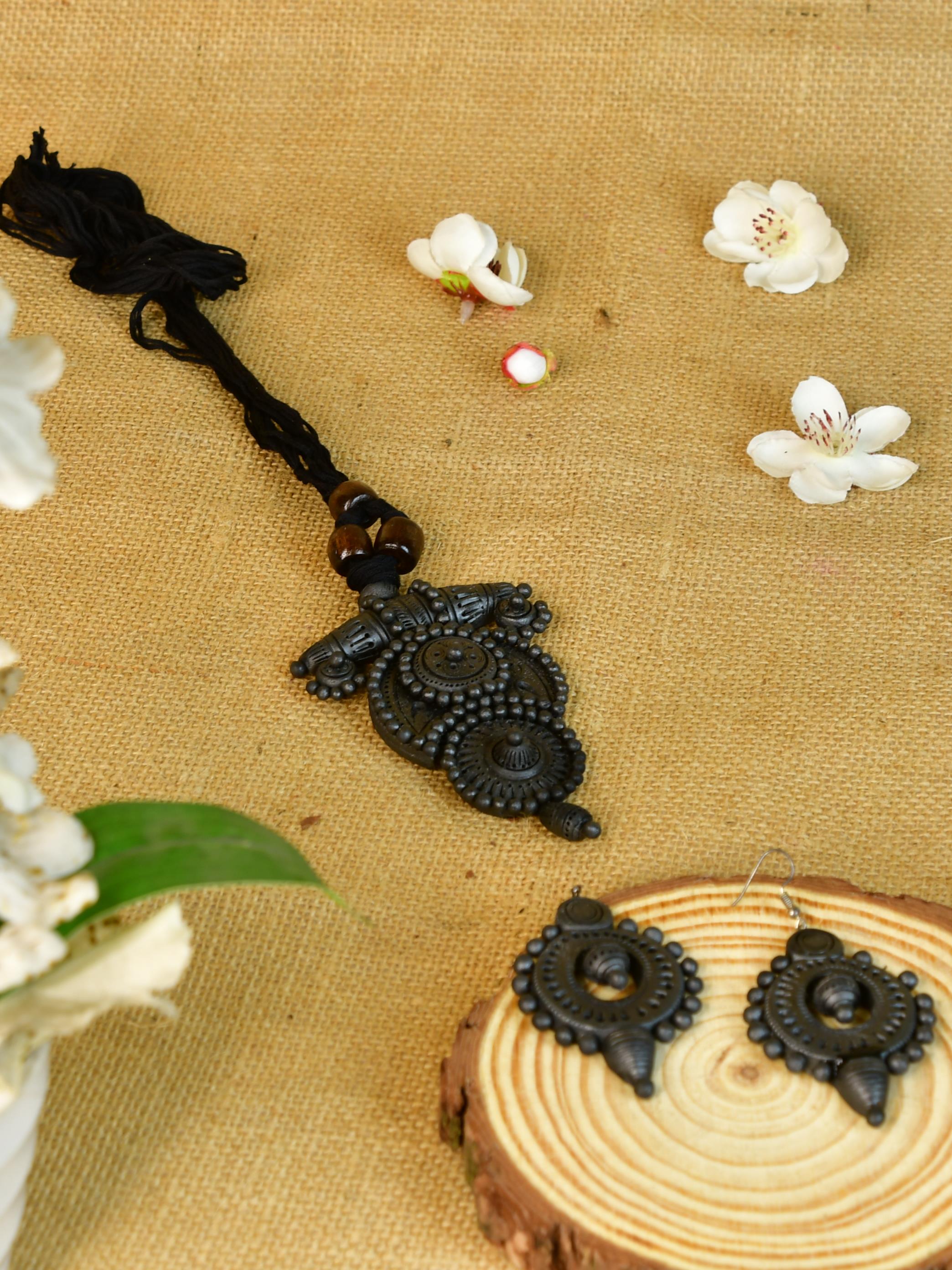 Mayii Handcrafted Terracotta Pendant: Petaled Ovoid Design - Mayii - Mayii